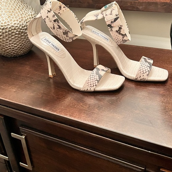 Steve Madden Sashay Size 8 Bone Multi - Picture 2 of 5